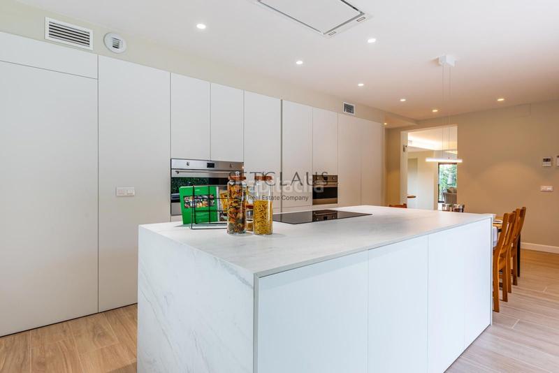 Foto 6ade039b-1fec-44d4-a844-7223e85447bc. Xalet amb calefacció piscina a Tiana