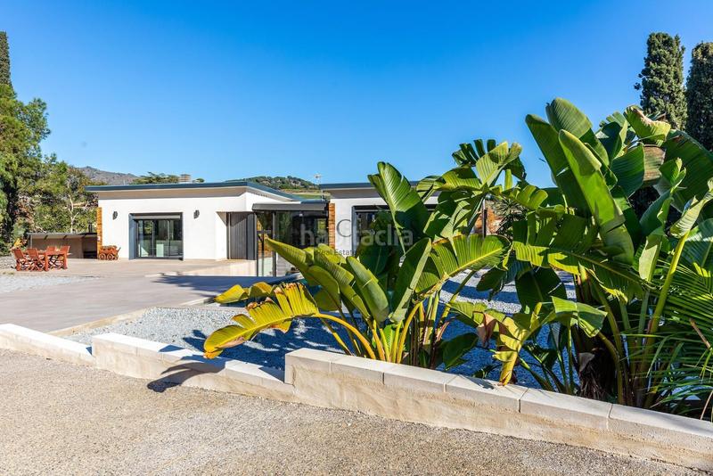 Foto 8340ef1d-5cda-4720-8d19-51d48a6f3ca9. Xalet amb calefacció piscina a Tiana