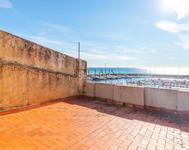 Foto 4ef33dc3-dc66-466f-ad89-6d4563174e52. Casa a Centre Masnou (El)