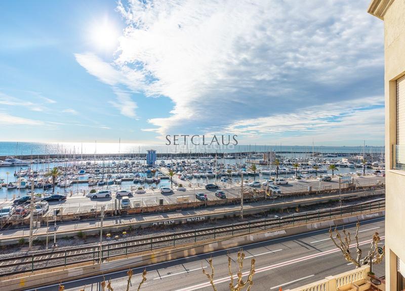 Foto 658378b4-5a08-4cde-aedc-579f768fe7da. Casa a Centre Masnou (El)