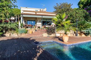 Xalet a Cabrils. Cabrils. comodidad y muy luminoso Xalet a Cabrils. Cabrils. comodidad y muy luminoso