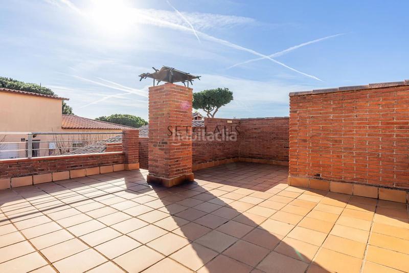 Foto 185b38df-1469-4eaa-ae59-c6941fdd829f. Chalet mit heizung parking pool in Zona Alta Premià de Mar