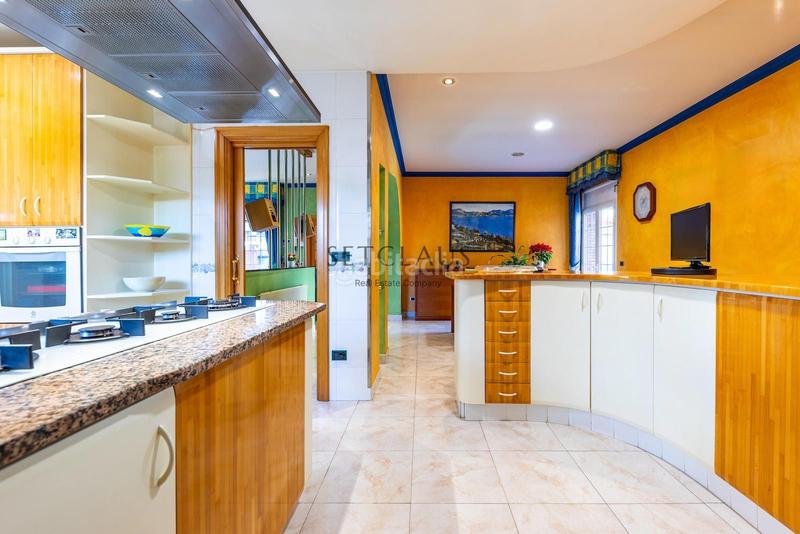 Foto 27a9e825-da49-407b-8bbb-16f0e9a455f2. Chalet mit heizung parking pool in Zona Alta Premià de Mar