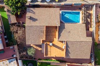 Chalet à Zona Alta. Premià de mar. ubicación y amplitud.