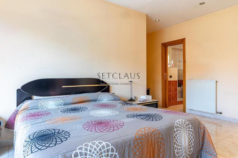 Foto 528600e8-1188-48c4-ac66-ce36d82fd94e. Chalet mit heizung parking pool in Zona Alta Premià de Mar