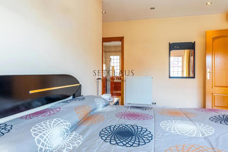 Foto 661caec8-1bd4-4e37-800a-6d6a21ec7214. Chalet mit heizung parking pool in Zona Alta Premià de Mar