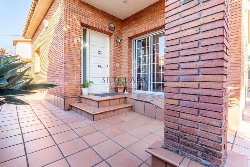 Foto 87c4e053-59a1-4c8b-8e9c-1dc492f1483f. Chalet mit heizung parking pool in Zona Alta Premià de Mar