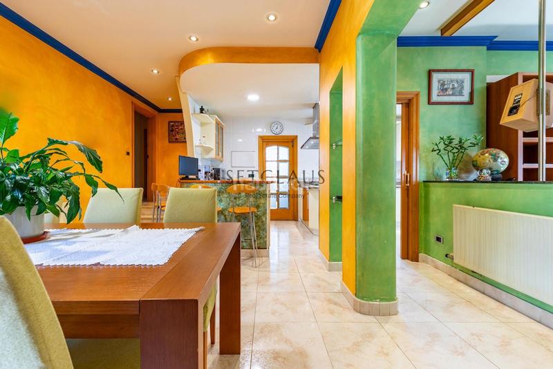 Foto 93a5323f-1fe4-4199-9b68-01c6f9bd89e2. Chalet mit heizung parking pool in Zona Alta Premià de Mar