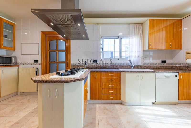 Foto d5813a3e-eb76-4e50-be70-ea8b7371a75b. Chalet mit heizung parking pool in Zona Alta Premià de Mar