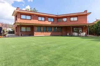Chalet à Cabrera de Mar. Cabrera de mar. acabados de calidad y muy céntrica