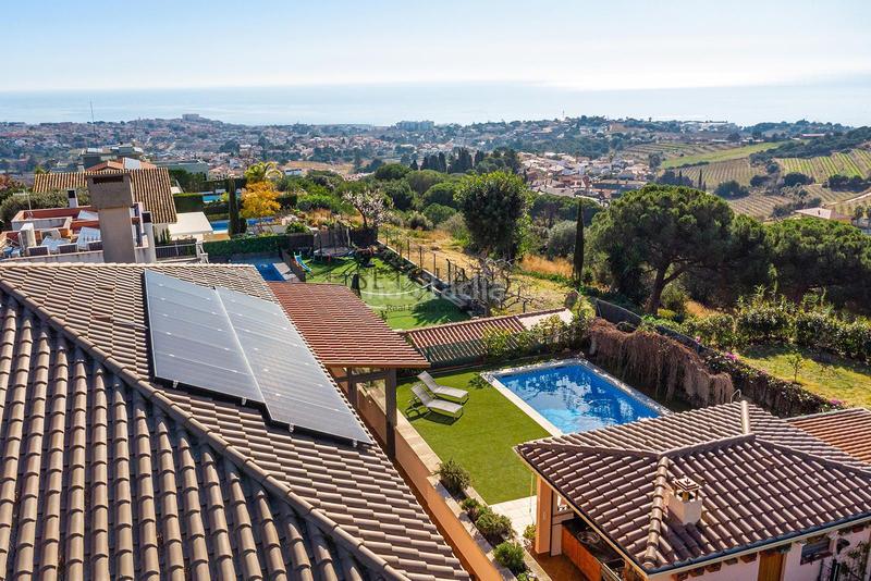 Foto 53427320-2386-4552-a53a-a2f928159afd. Chalet . vistas y amplitud en Alella