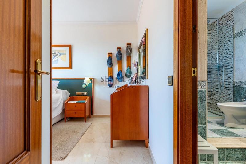 Foto 7a000b7a-4164-457c-9d8f-fe93c44f0bb6. Chalet . vistas y amplitud en Alella