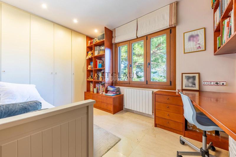 Foto b6861561-8c9e-4ba4-a2f7-b60b5479b979. Chalet . vistas y amplitud en Alella