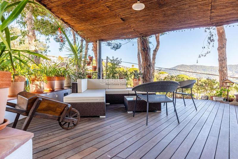 Foto bbc5275d-fa50-451e-a515-3a6a3b9b15f9. Chalet . vistas y amplitud en Alella