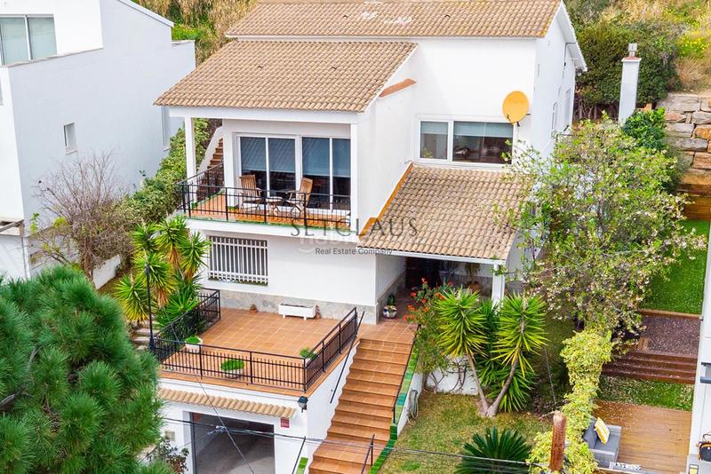 Foto 925f9cba-48f8-4a79-a4b1-9ba13b52075e. Chalet con riscaldamento parcheggio in Califòrnia-Santa Madrona Masnou (El)