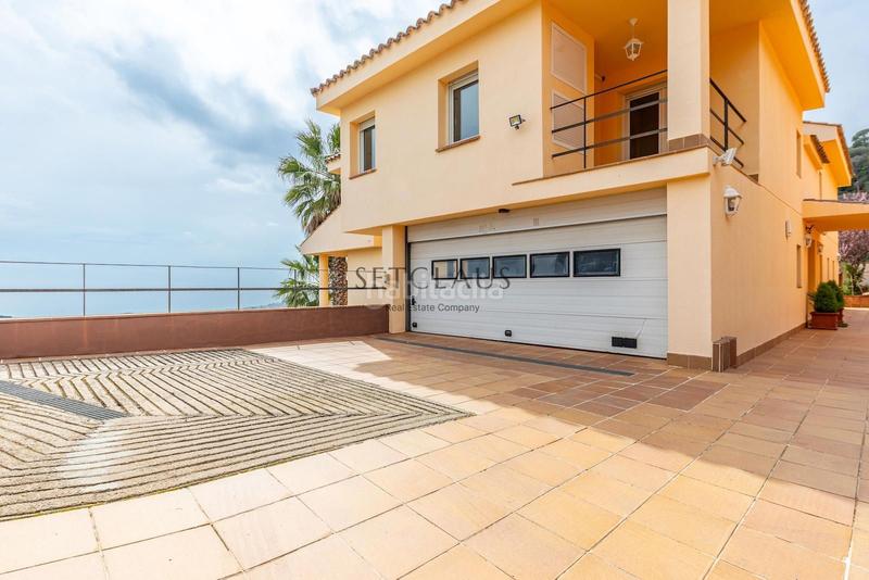 Foto 3bd31e21-31ce-4e39-864f-47bc2f3b1166. Chalet . vistas y amplitud en Mas Ram Badalona