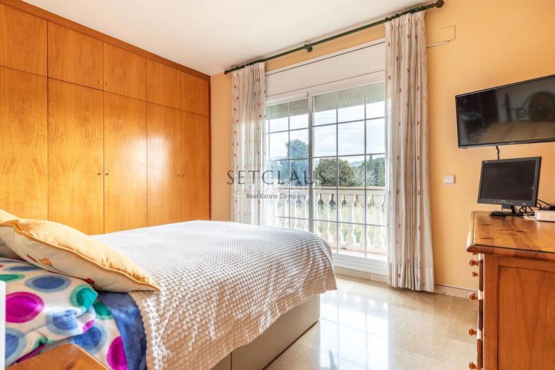 Foto 3c5a1168-6064-4555-990d-9cf912f9b252. Chalet con riscaldamento parcheggio piscina in Premià de Dalt