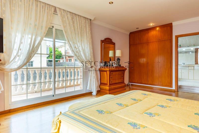 Foto e1c3198e-7a4a-4908-a231-aea498659295. Chalet con riscaldamento parcheggio piscina in Premià de Dalt