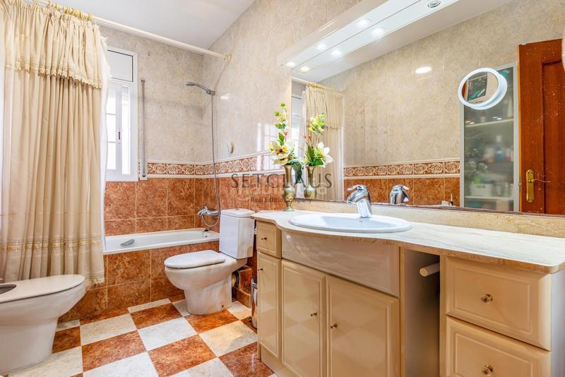 Foto e8f44d09-5f34-4b0b-8158-bb4523cca057. Chalet con riscaldamento parcheggio piscina in Premià de Dalt