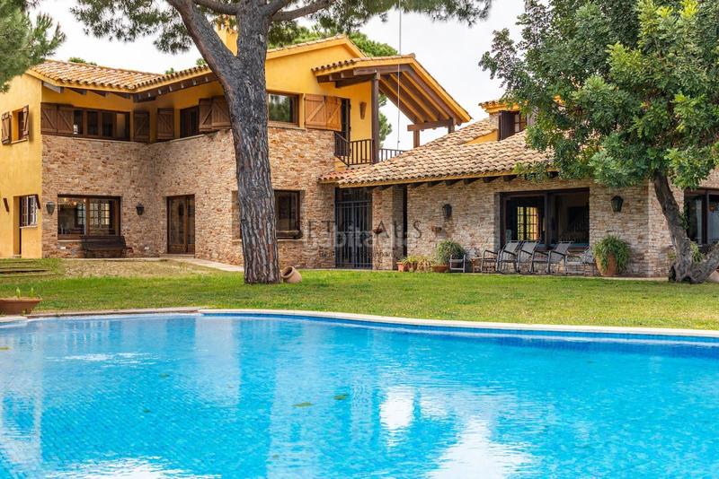 Foto e3d8cbd0-8e25-48f9-a2c8-5ee84642038a. Xalet amb calefacció piscina a Rocaferrera Sant Andreu de Llavaneres