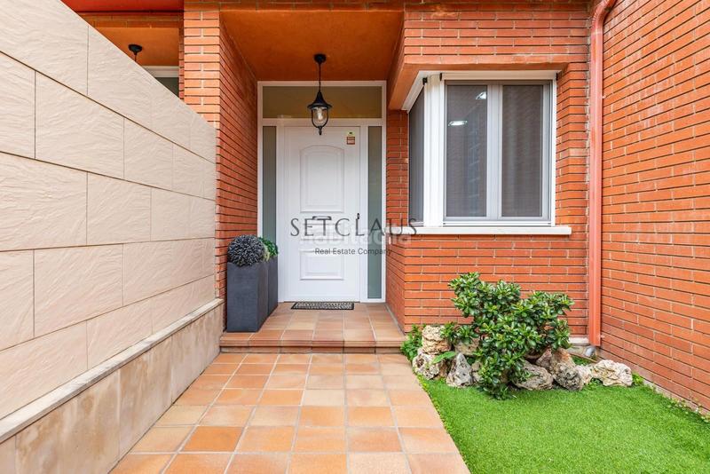 Foto 26c6cb49-b20c-4ecb-b457-fdfa3884c0a9. Casa a schiera con riscaldamento parcheggio in Tiana