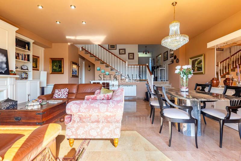 Foto 2c9afc3c-f946-478f-8fdb-3805c4da193b. Casa a schiera con riscaldamento parcheggio in Tiana