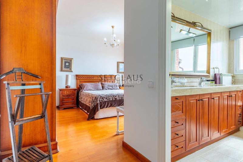 Foto 31a760e6-0dfa-40a7-8e57-5a99ab93dd6e. Casa a schiera con riscaldamento parcheggio in Tiana