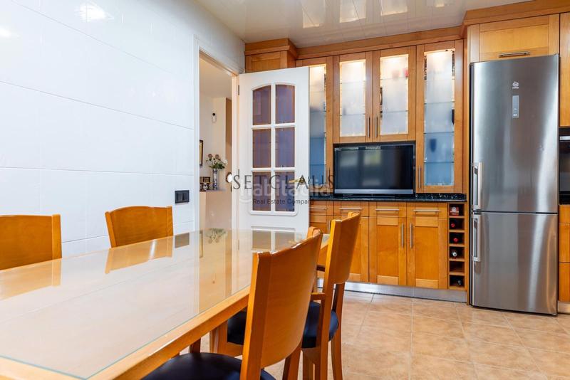 Foto 444ec4a6-62bc-456d-a50f-74d0e00b54a1. Casa a schiera con riscaldamento parcheggio in Tiana