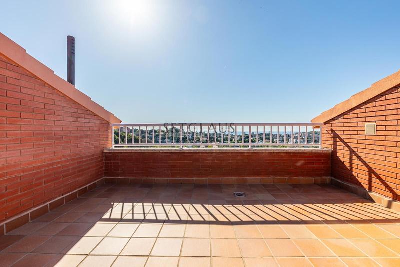 Foto 6e853d84-6b93-491f-af39-c9a85b475c04. Casa a schiera con riscaldamento parcheggio in Tiana