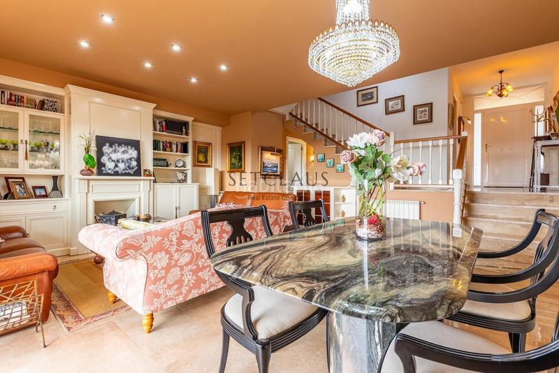 Foto 75f55782-0f1e-4790-bb0c-a78a0d295f4f. Casa a schiera con riscaldamento parcheggio in Tiana