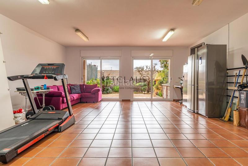 Foto cc55e7fe-1b2d-437f-93b4-ae4019aba70b. Casa a schiera con riscaldamento parcheggio in Tiana