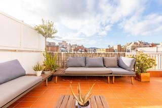Appartamento in Vila de Gràcia. Barcelona. amplia terraza, reformado y céntrico.
