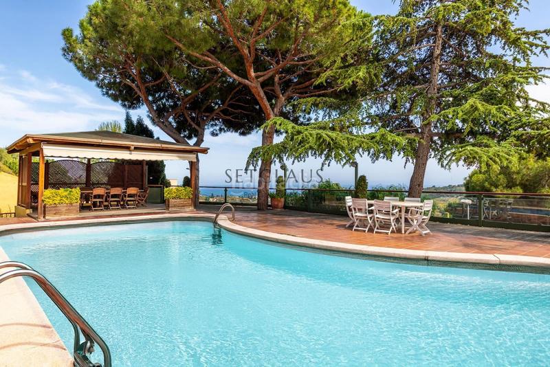 Foto c6abbcda-6ba2-4041-964d-8f27528001b3. Chalet . vistas y privacidad. en Mas Ram Badalona