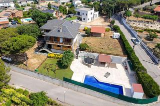Chalet à Vilanova del Vallès. Vilanova del vallès. amplitud y tranquilidad.