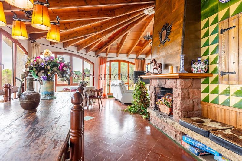 Foto 7bfd40ff-99fe-4477-bdeb-00b42bec349c. Chalet con riscaldamento parcheggio piscina in Urbanitzacions Mataró