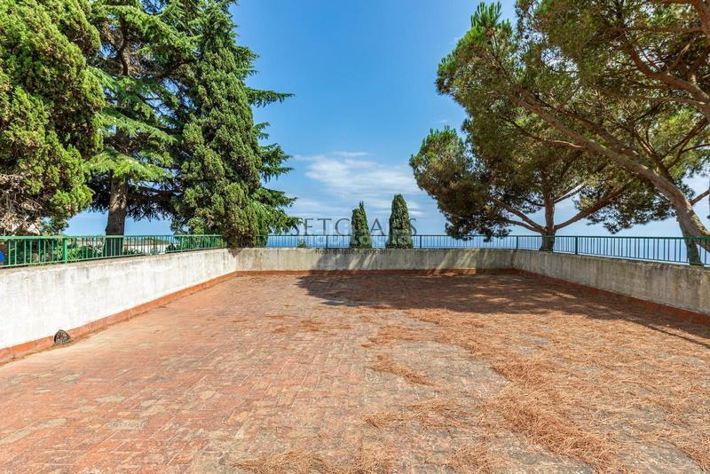 Foto 98272017-4c67-4496-aa00-170c0eff97e3. Chalet con riscaldamento parcheggio piscina in Urbanitzacions Mataró