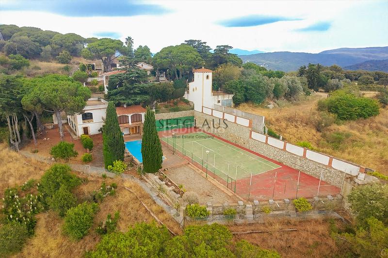 Foto d5bc46f8-e774-4f8c-96a6-a732429c605c. Chalet con riscaldamento parcheggio piscina in Urbanitzacions Mataró