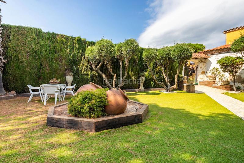 Foto f27eb491-5b35-462d-9d3c-13adf291bd99. Chalet con riscaldamento parcheggio piscina in Urbanitzacions Mataró