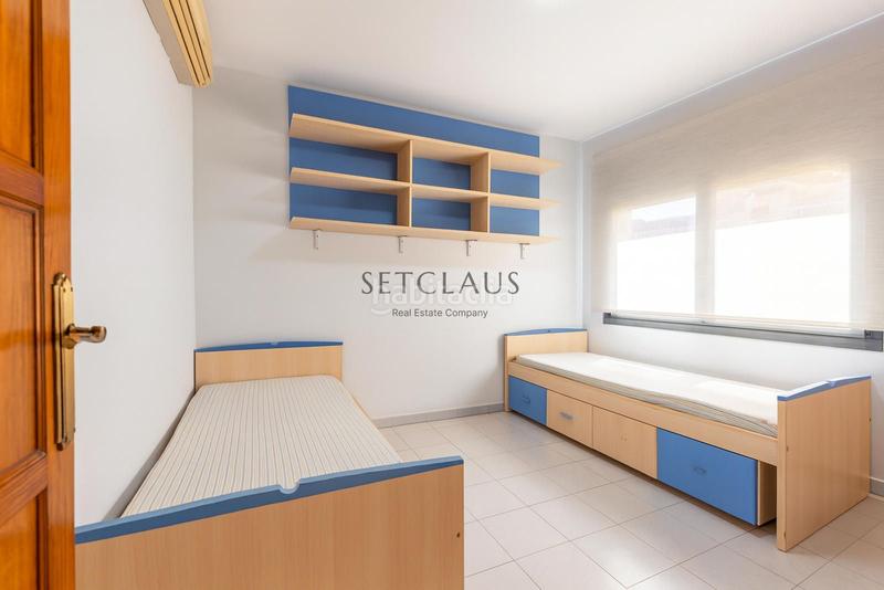 Foto 53856bc9-78d4-4227-96ba-e594cbd349ba. Maison jumelée avec chauffage parking piscine dans Centre Masnou (El)