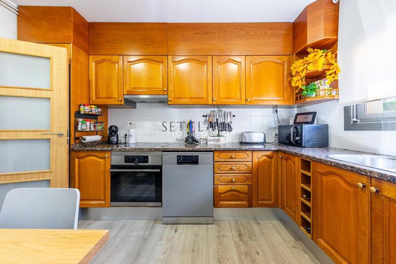 Foto 55763803-3e39-4014-a06c-e0990ffab79e. Maison jumelée avec chauffage parking piscine dans Centre Masnou (El)