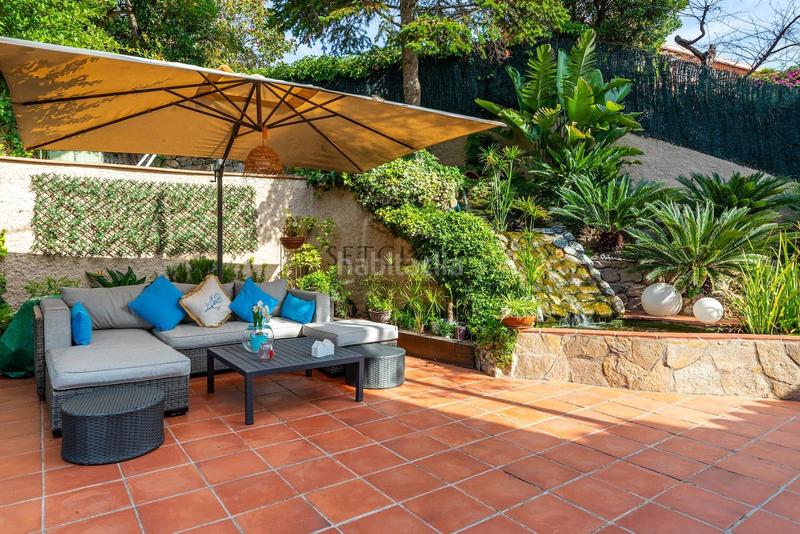 Foto 329cfed8-28d8-4790-b702-81581412f97a. Chalet con riscaldamento parcheggio piscina in Alella