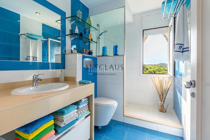 Foto 481d44b9-5919-4787-b7cb-5406c30ae1d2. Chalet con riscaldamento parcheggio piscina in Alella