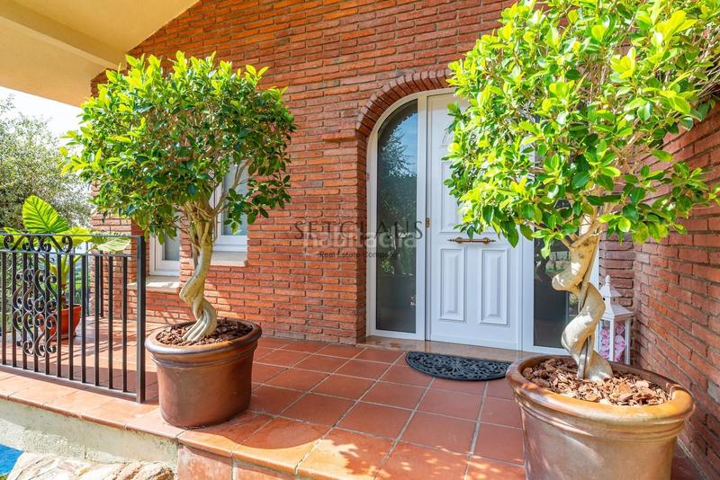 Foto 564ca98b-03e1-499b-a32f-89d1f621c131. Chalet con riscaldamento parcheggio piscina in Alella