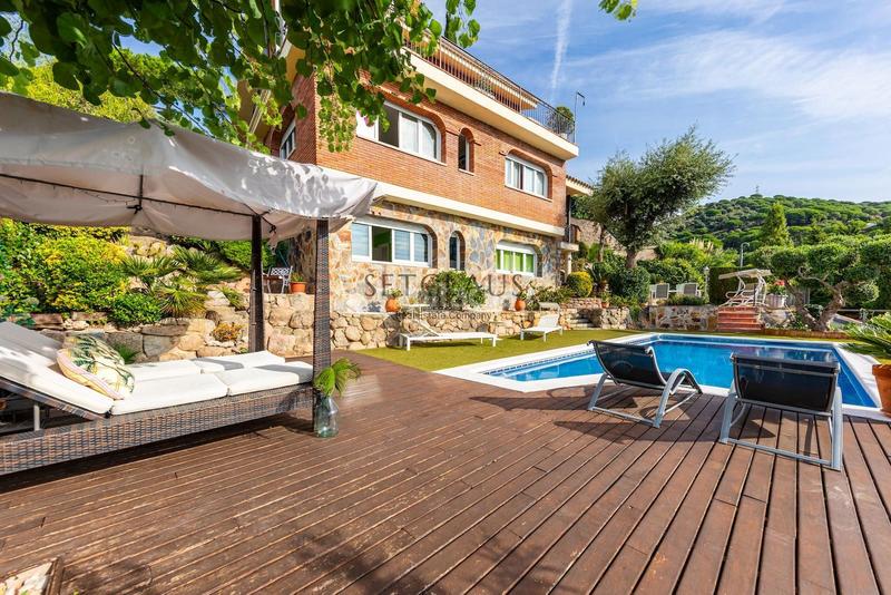 Foto a3731ee4-4e03-40aa-b4ed-bdae1c4f81ca. Chalet con riscaldamento parcheggio piscina in Alella