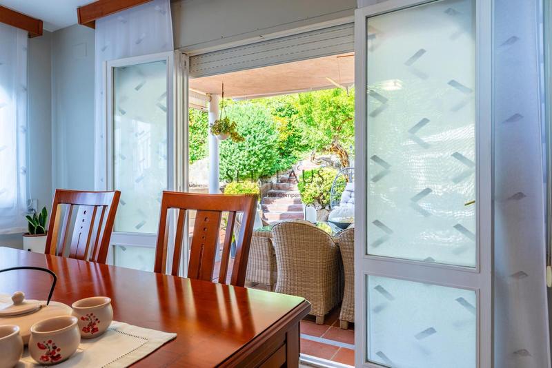 Foto b78215d7-572e-424d-b0a6-b459c3839319. Chalet con riscaldamento parcheggio piscina in Alella