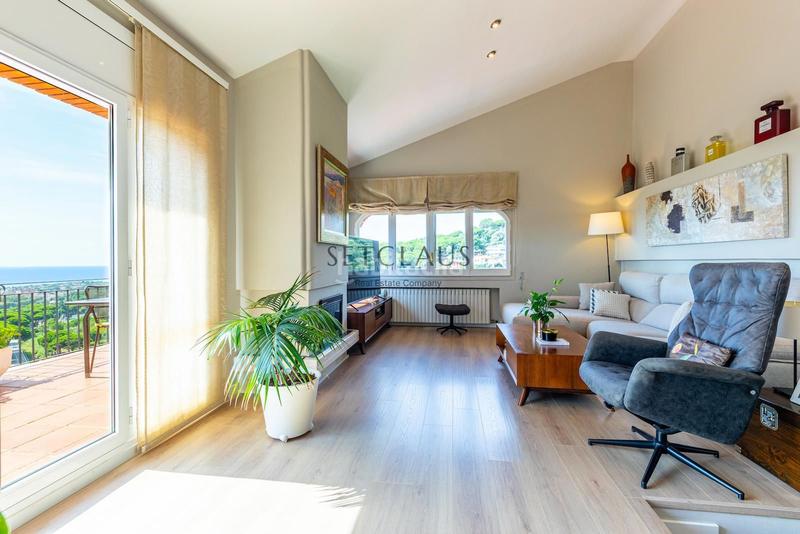 Foto e6afea44-dc84-49bd-8963-95a5776f5bf9. Chalet con riscaldamento parcheggio piscina in Alella