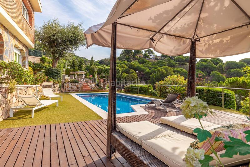 Foto f326815e-cb5d-4365-92cf-605b7375b9ba. Chalet con riscaldamento parcheggio piscina in Alella