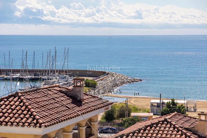 Foto c8deac3a-db16-46d3-b6b2-65c0ce039ff2. Chalet avec parking piscine dans Centre Masnou (El)