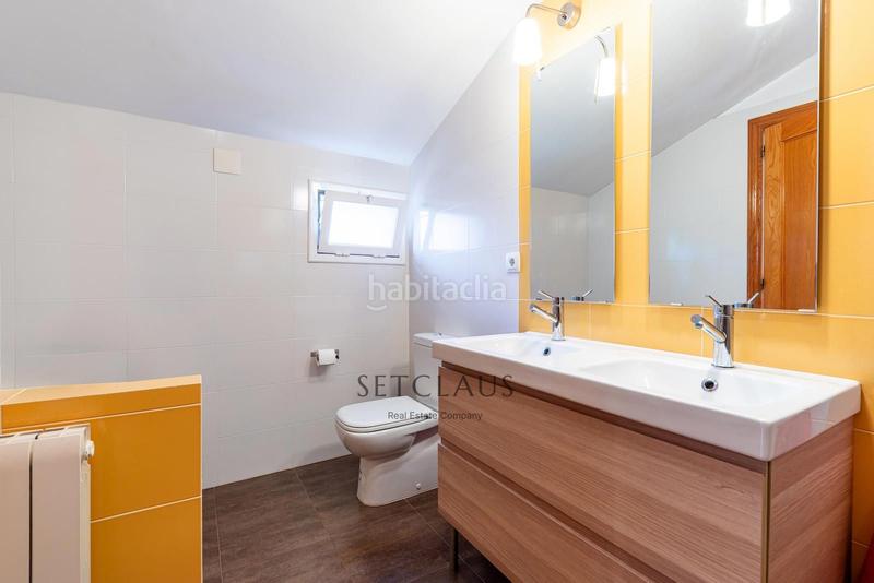 Foto 9d6d4aa0-3f46-4f64-8abf-f2b47ca82554. Casa bifamiliare con riscaldamento parcheggio in Teià