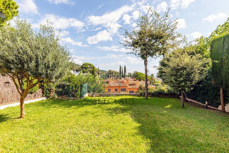 Foto cccb9d5b-d416-4ee1-a4a5-85117017d470. Casa bifamiliare con riscaldamento parcheggio in Teià